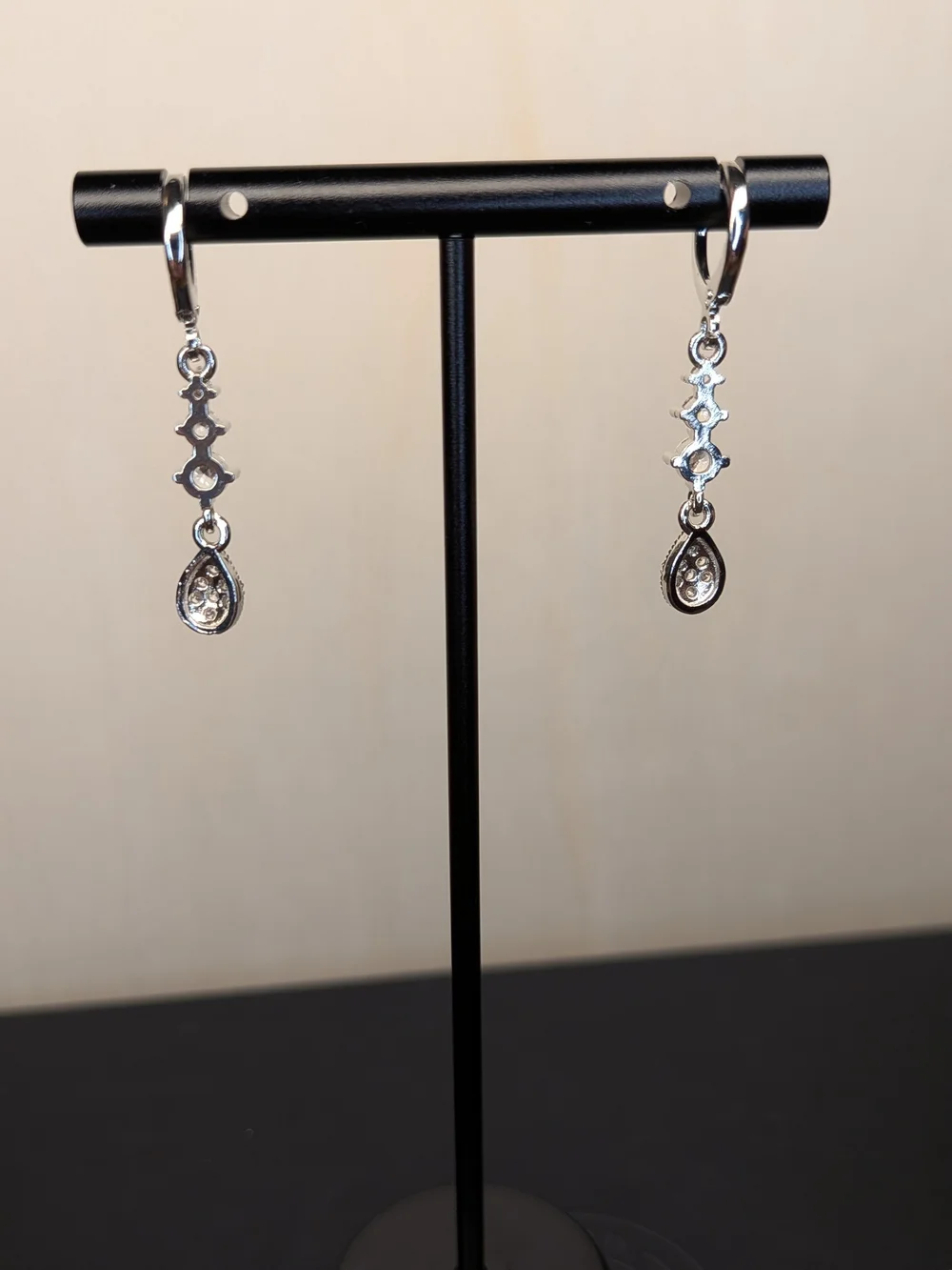 18k White Gold Teardrop & Kite Cubic Zirconia Dangle Earrings